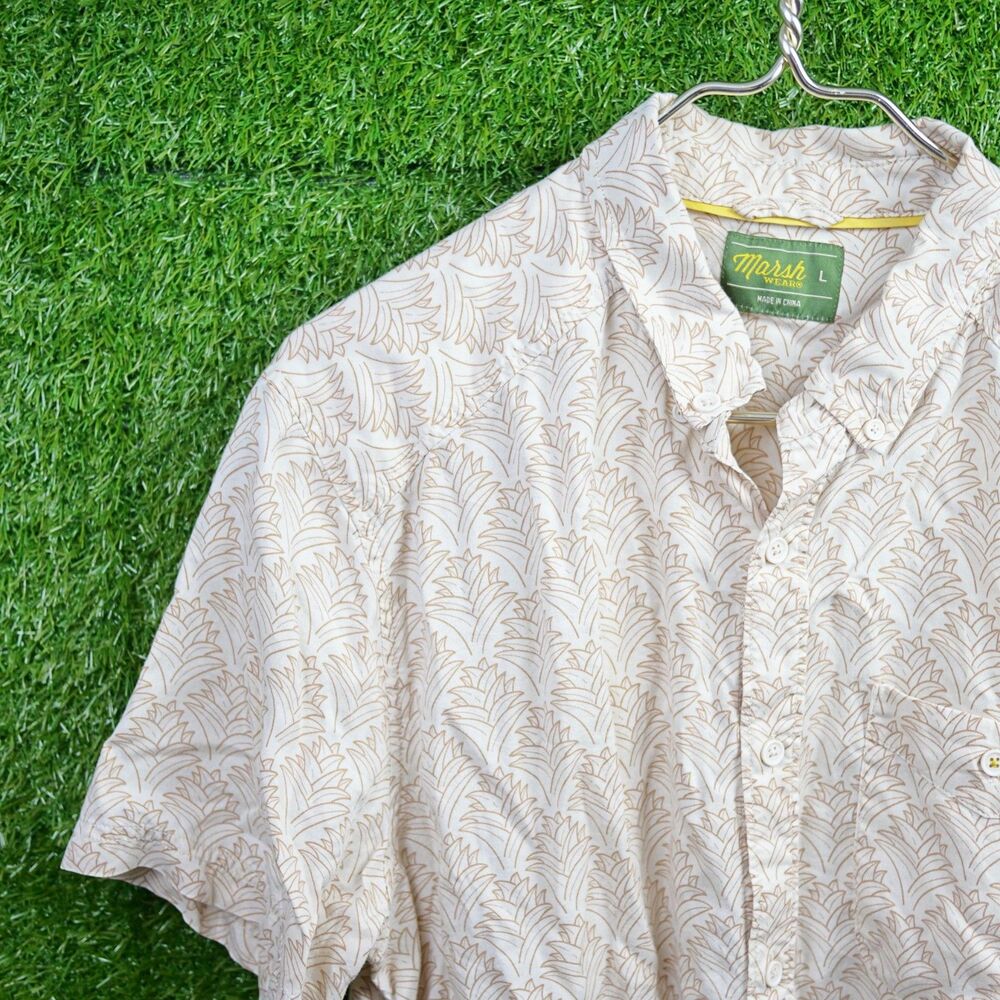 Marsh Wear Pineapple Print Button-Up Shirt – Beige – Men's Size L